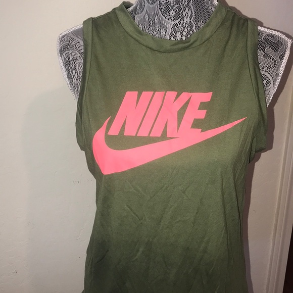 olive green nike tank top